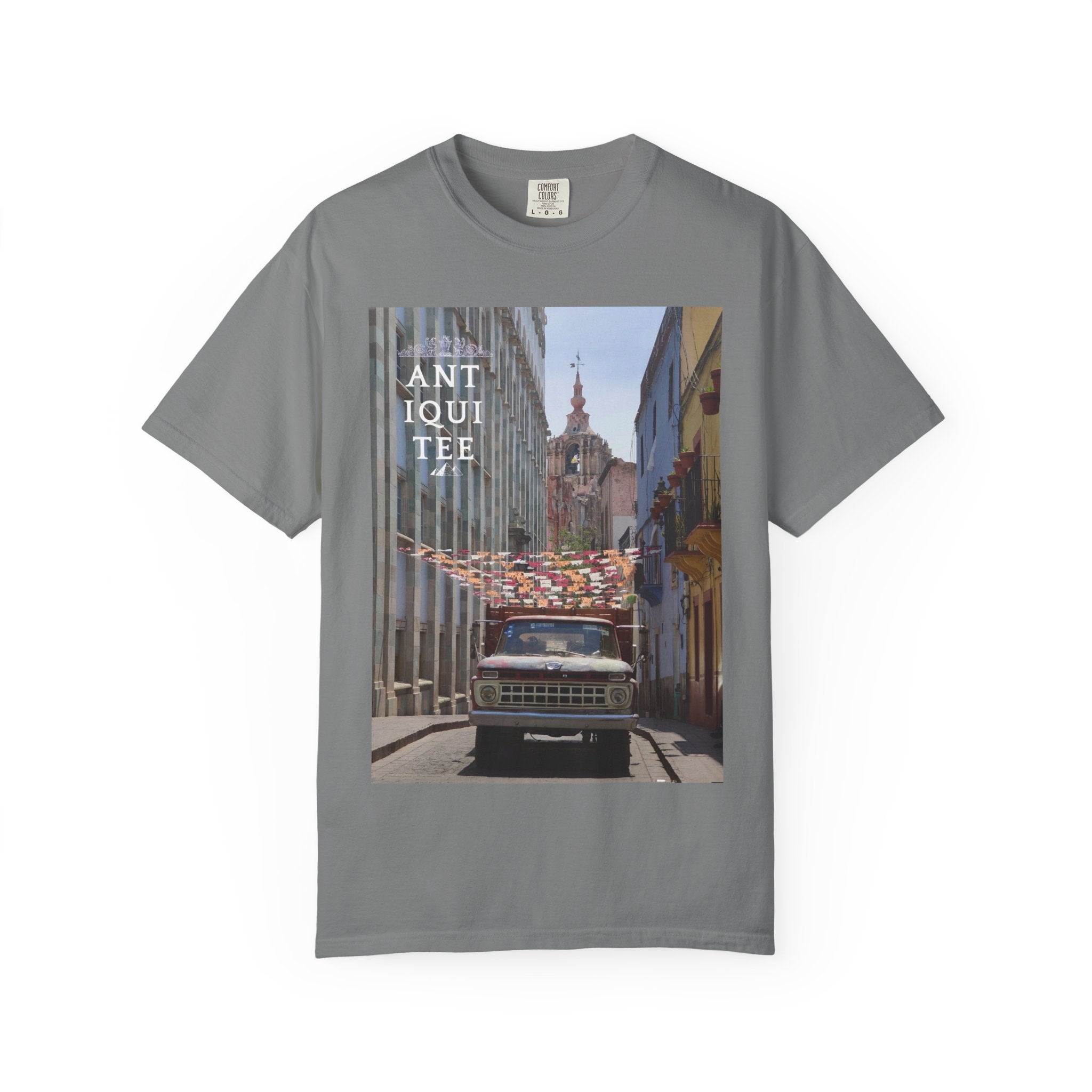 Old Ford en la Calle - Unisex Garment-Dyed T-shirt